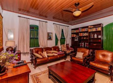 Casa · 120m² · 3 Quartos · 2 Vagas · Casa à venda em Balneário Camboriú – Centro