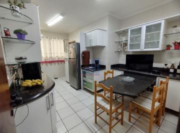 16614-01.jpg · APARTAMENTO 3 quartos 1 suite no bairro AGRONÔMICA em FLORIANOPOLIS/SC