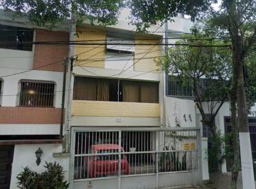 Comercial · 144m² · 5 Quartos · 4 Vagas · Casa comercial na Praça Marechal Rodrigues Ribas Junior, N. 98 • 144 m²