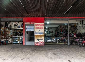 Comercial · 210m² · 4 Quartos · 5 Vagas · Loja na Avenida Senador Teotônio Vilela, 651 • 210 m²