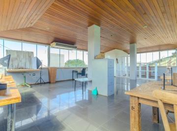 Comercial · 214m² · 5 Vagas · Sobreloja na Rua Henrique Ongari, N. 156 • 214 m²