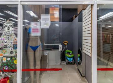 Comercial · 7m² · Loja em galeria na Rua Teodoro Sampaio, N. 2387 - Loja 50 • 7 m²