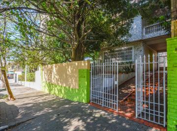 Comercial · 380m² · 22 Quartos · 1 Vaga · Casa comercial na Rua Xavier Curado, N. 60 • 380 m²