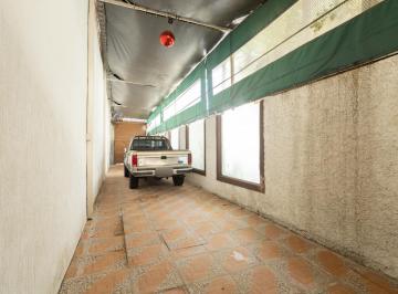 Comercial · 420m² · 5 Quartos · 2 Vagas · Loja na Rua Professor Machado Tolosa, N. 63 • 420 m²