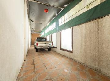 Comercial · 420m² · 5 Quartos · 2 Vagas · Loja na Rua Professor Machado Tolosa, N. 63 • 420 m²