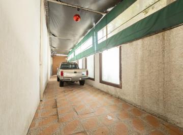 Comercial · 420m² · 5 Quartos · 2 Vagas · Loja na Rua Professor Machado Tolosa, N. 63 • 420 m²