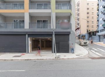 Comercial · 200m² · 2 Vagas · Loja na Avenida Nove de Julho, N. 1067 • 200 m²