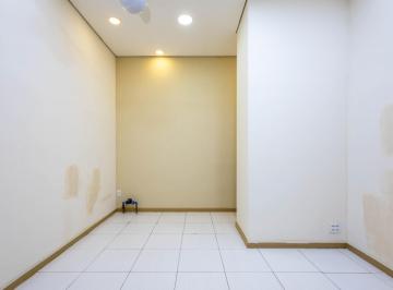 Comercial · 10m² · 1 Vaga · Loja em galeria na Rua Barão de Tefé, N. 39 - loja 03 • 10 m²