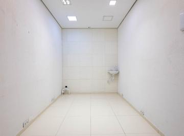 Comercial · 7m² · 1 Vaga · Loja em galeria na Rua Barão de Tefé, N. 39 - loja 05 • 7 m²