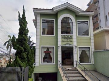 Comercial · 480m² · 8 Vagas · Casa comercial na Rua José Jannarelli, N. 710 • 480 m²
