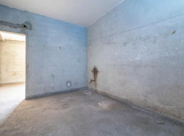 Comercial · 30m² · Prédio comercial na Avenida Rio Mirivaí, N. 23 - sala 06 • 30 m²