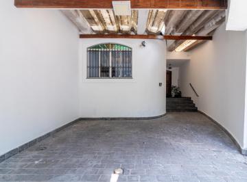 Comercial · 250m² · 6 Quartos · 2 Vagas · Casa comercial na Rua Julieta Espírito Santo Pinheiro, N. 12 • 250 m²