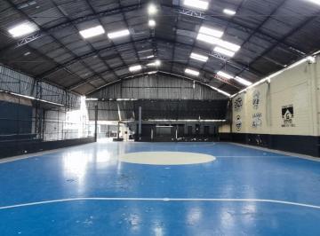 Comercial · 730m² · 15 Vagas · Galpão na Rua Aperibé, N. 579 • 730 m²