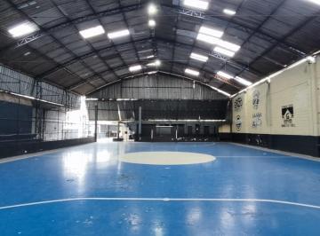 Comercial · 730m² · 15 Vagas · Galpão na Rua Aperibé, N. 579 • 730 m²