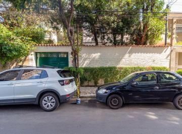 Comercial · 270m² · 8 Quartos · 1 Vaga · Casa comercial na Rua Rita Joana de Sousa, N. 513 • 270 m²