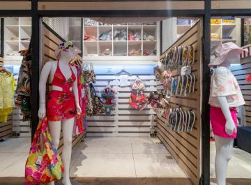 Comercial · 7m² · Loja em galeria na Rua José Paulino, N. 260 - Loja 08 • 7 m²