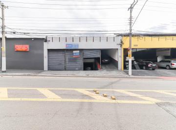 Comercial · 450m² · 2 Vagas · Galpão na Avenida José Maria Whitaker, N. 1232 • 450 m²