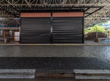 Comercial · 18m² · Loja em estação de metrô/ônibus na Avenida Antônio Estevão de Carvalho, N. s/n - Loja 2 • 18 m²