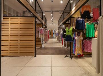 Comercial · 7m² · Loja em galeria na Rua José Paulino, N. 260 - Loja 14 • 7 m²