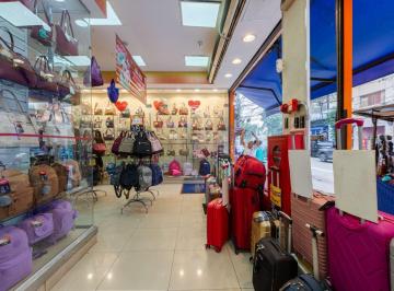 Comercial · 190m² · Loja na Rua Teodoro Sampaio, N. 2521 • 190 m²