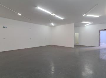 Comercial · 250m² · 4 Vagas · Loja na Avenida Imirim, 1377 • 250 m²