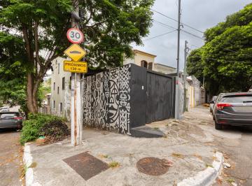 Comercial · 240m² · 4 Quartos · 6 Vagas · Casa comercial na Rua Professor Frontino Guimarães, N. 147 • 240 m²