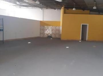 Comercial · 380m² · 3 Vagas · Ponto em Vila São João, Caçapava/SP de 380m² para locação R$ 5.500,00/mes