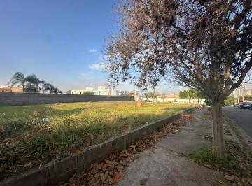 Terreno · 1994m² · Terreno à venda em Sorocaba, Parque Campolim, com 1994 m²
