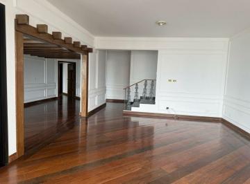 Apartamento · 243m² · 4 Quartos · 3 Vagas · Excelente apartamento 4 quartos, suítes à venda no Morro do Gato