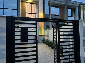 Casa · 81m² · 2 Quartos · 1 Vaga · Sobrado a Venda no Santinho