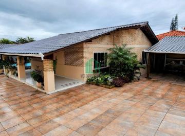 Casa · 280m² · 3 Quartos · 1 Vaga · Casa Ampla com Piscina