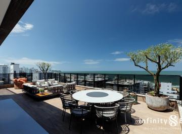 Foto 01 · Cobertura de luxo à venda na Praia Brava de Itajaí-SC: 4 quartos, 4 suítes, 3 salas, 6 banheiros, 4 