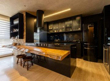 Apartamento · 93m² · 3 Quartos · 2 Vagas · Apartamento 2 Quartos, 1 Suíte, Vista Livre, Reformado à Venda na SQN 110 – Asa Norte