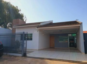 Casa · 240m² · 2 Quartos · 2 Vagas · Excelente residência localizada próximo do Parque Lagoa Dourada em Mandaguaçu