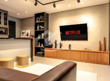 Apartamento · 80m² · 2 Quartos · Reformadíssimo 2 quartos (1 suíte) na quadra da praia de Copacabana