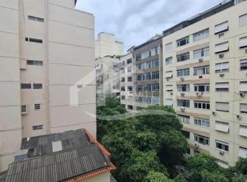 Apartamento · 100m² · 2 Quartos · Excelente 3 quartos revertido para 2 quartos.