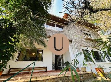 a91c4c6074a927a72d491c13f328e3a595fe9e0c · Casa no Pacaembu 400m2, 3 Dormitórios, Suíte Master, Vaga e Edícula Completa.