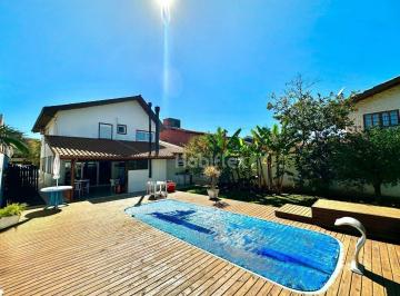 a36223cd3fec0de4c6469d376dcb0ac008b96e4a · Casa em condomínio com 4 dormitórios e acesso privativo para a praia - Morro das Pedras - Florianópo