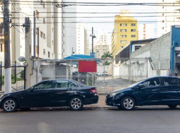 Comercial · 722m² · 1 Vaga · Galpão na Avenida Moaci, N. 635 • 722 m²