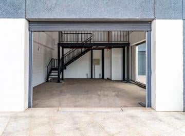 Comercial · 70m² · 10 Vagas · Loja na Avenida Marquês de São Vicente, N. 1301 - Loja 9 • 70 m²