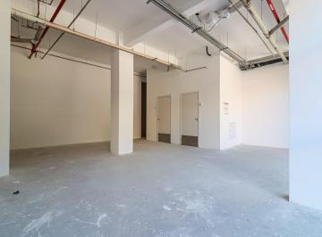 Comercial · 90m² · 8 Vagas · Loja na Avenida José Estevão de Magalhães, N. 50 - Loja 2 • 90 m²