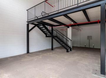 Comercial · 128m² · 10 Vagas · Loja na Avenida Marquês de São Vicente, N. 1301 - Loja 12 • 128 m²