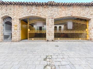 Comercial · 300m² · Prédio comercial na Rua Brentano, N. 277 • 300 m²