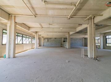 Comercial · 650m² · 10 Vagas · Loja na Avenida Presidente Tancredo Neves, N. 535 - 535/619 • 650 m²