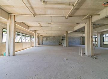 Comercial · 650m² · 10 Vagas · Loja na Avenida Presidente Tancredo Neves, N. 535 - 535/619 • 650 m²