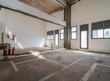 Comercial · 90m² · Loja na Rua Doutor Amâncio de Carvalho, N. 86 - Lojas 03 e 04 • 90 m²