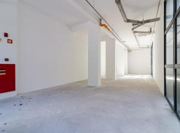 Comercial · 90m² · 8 Vagas · Loja na Avenida José Estevão de Magalhães, N. 50 - Loja 01 • 90 m²