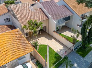 Casa de 3 quartos, Curitiba · BELO E AMPLO SOBRADO DE 3 QUARTOS NO PORTAO
