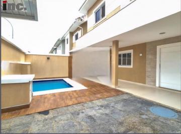 Foto 01 · Casa Tríplex 5 Quartos 238m² - Condomínio Fechado - Vargem Pequena
