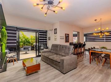 Apartamento · 145m² · 3 Quartos · 2 Vagas · Apartamento com terraço à venda no centro de Balneário Camboriú